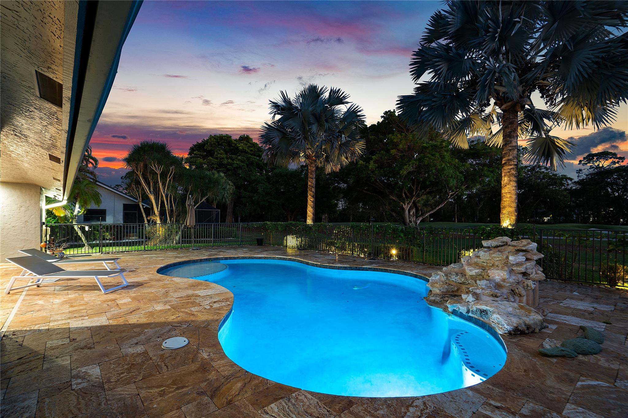 10278 Boca Woods Ln