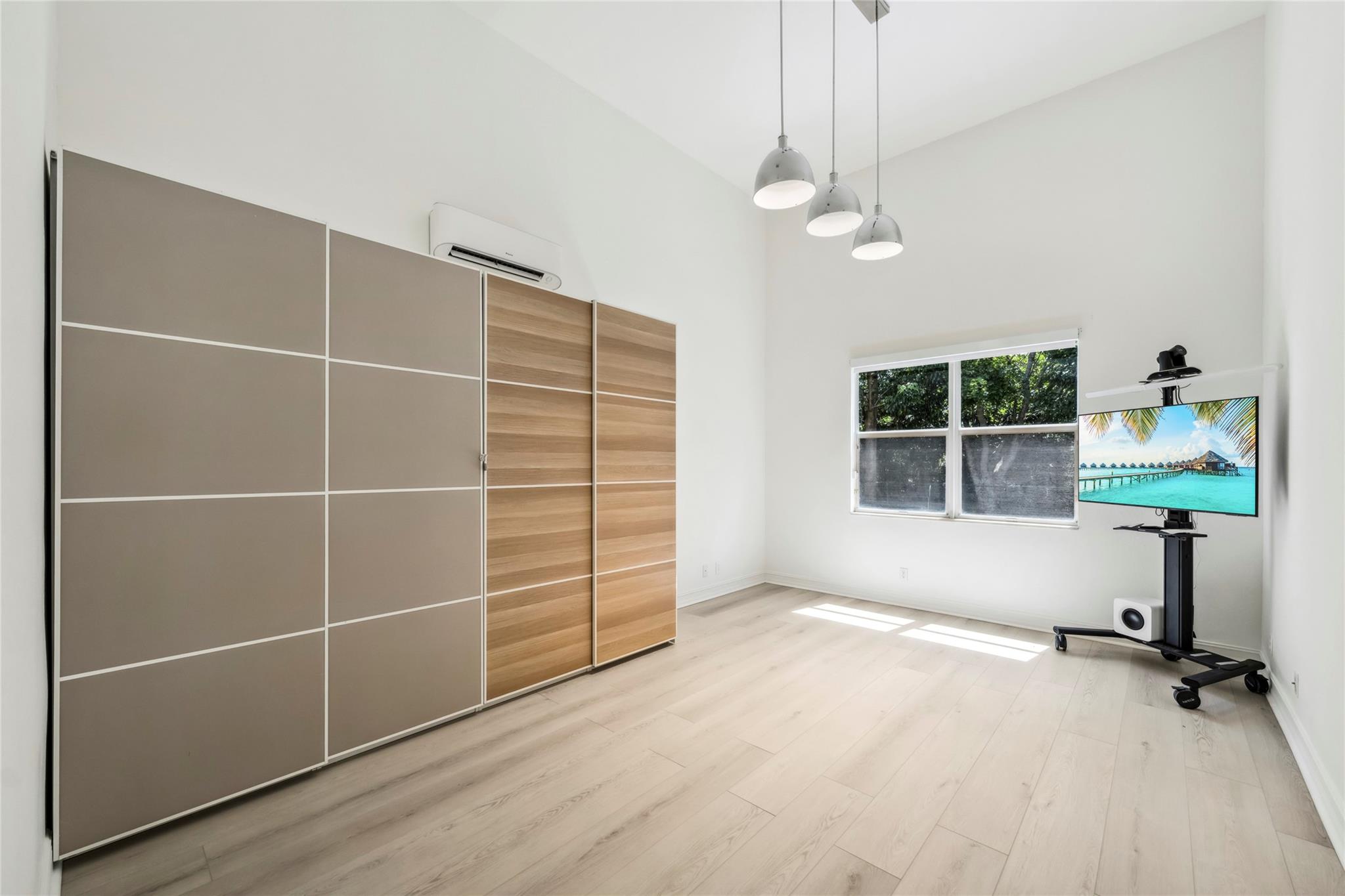 1602 SW 150th Ter