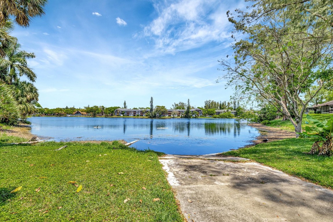 3402 Heather Terrace 7