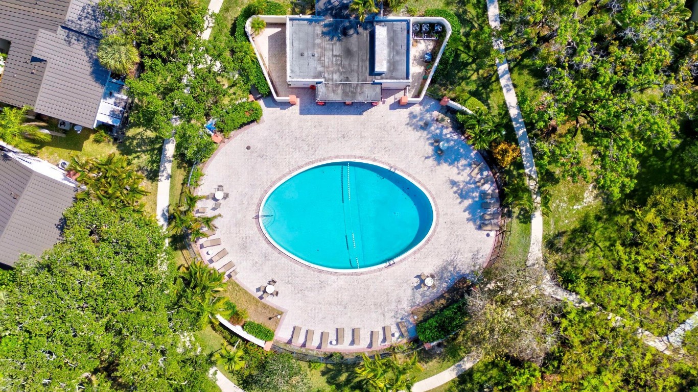 3402 Heather Terrace 7