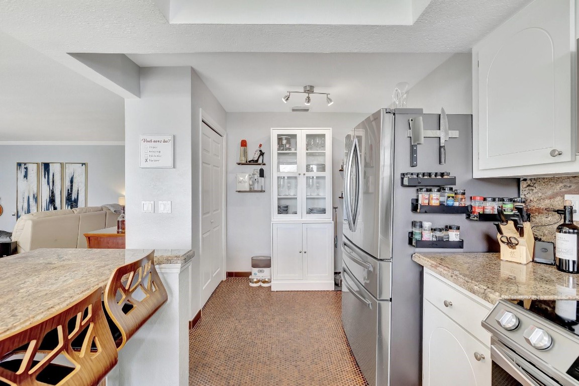 3402 Heather Terrace 7