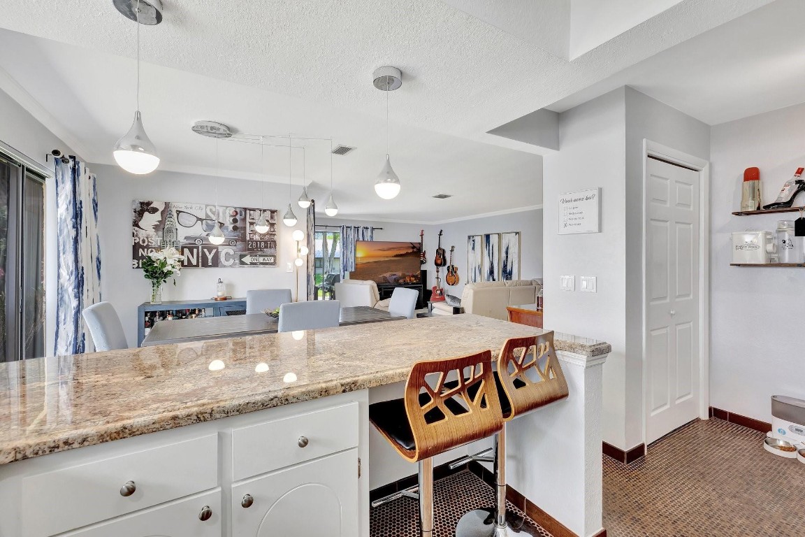 3402 Heather Terrace 7