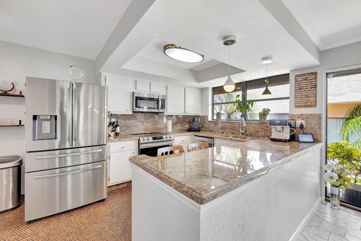 3402 Heather Terrace 7