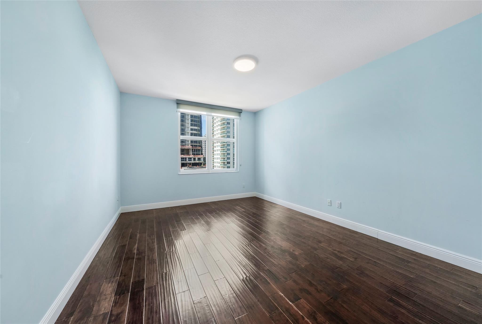 511 SE 5th Ave 1116