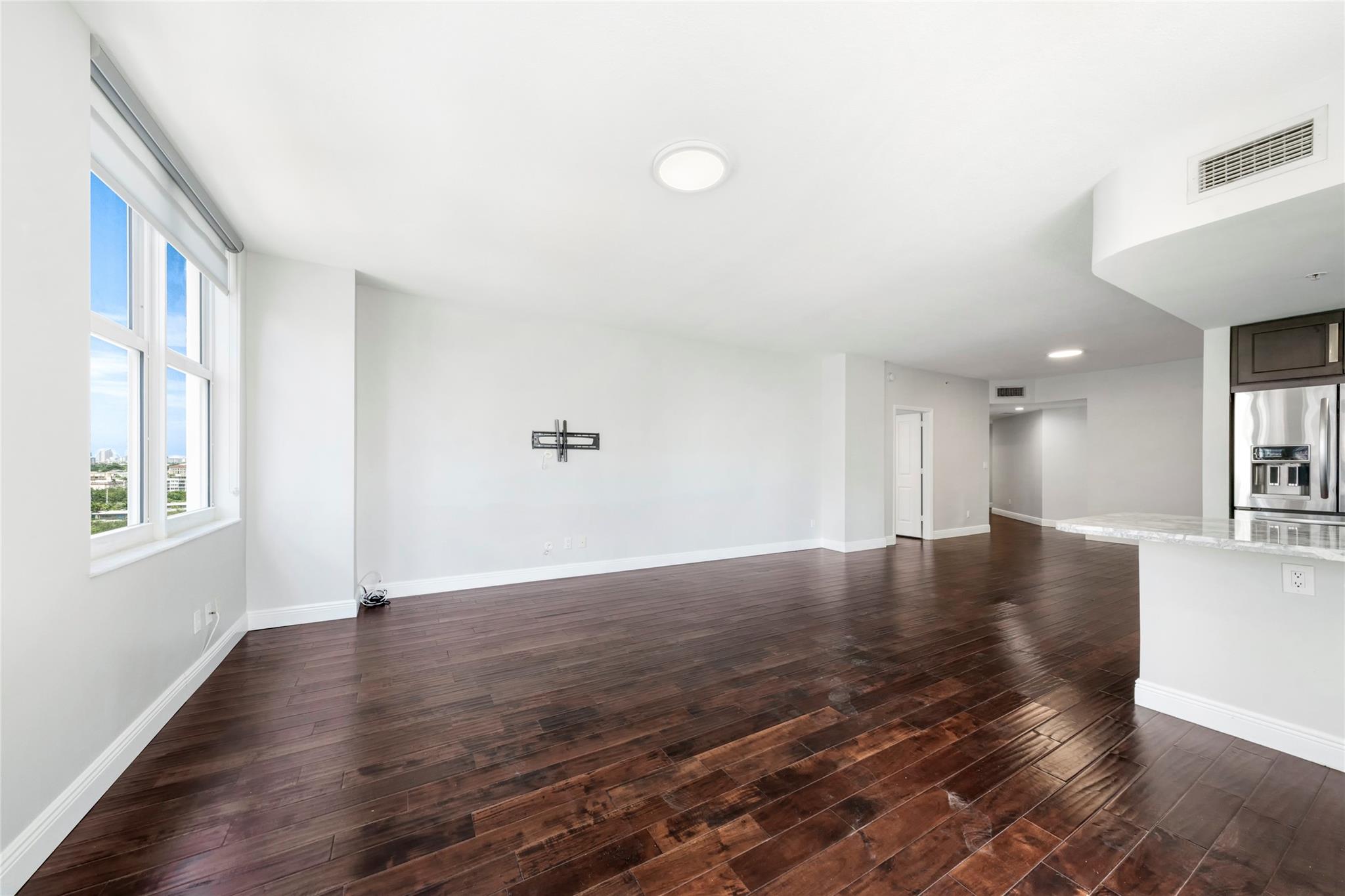 511 SE 5th Ave 1116