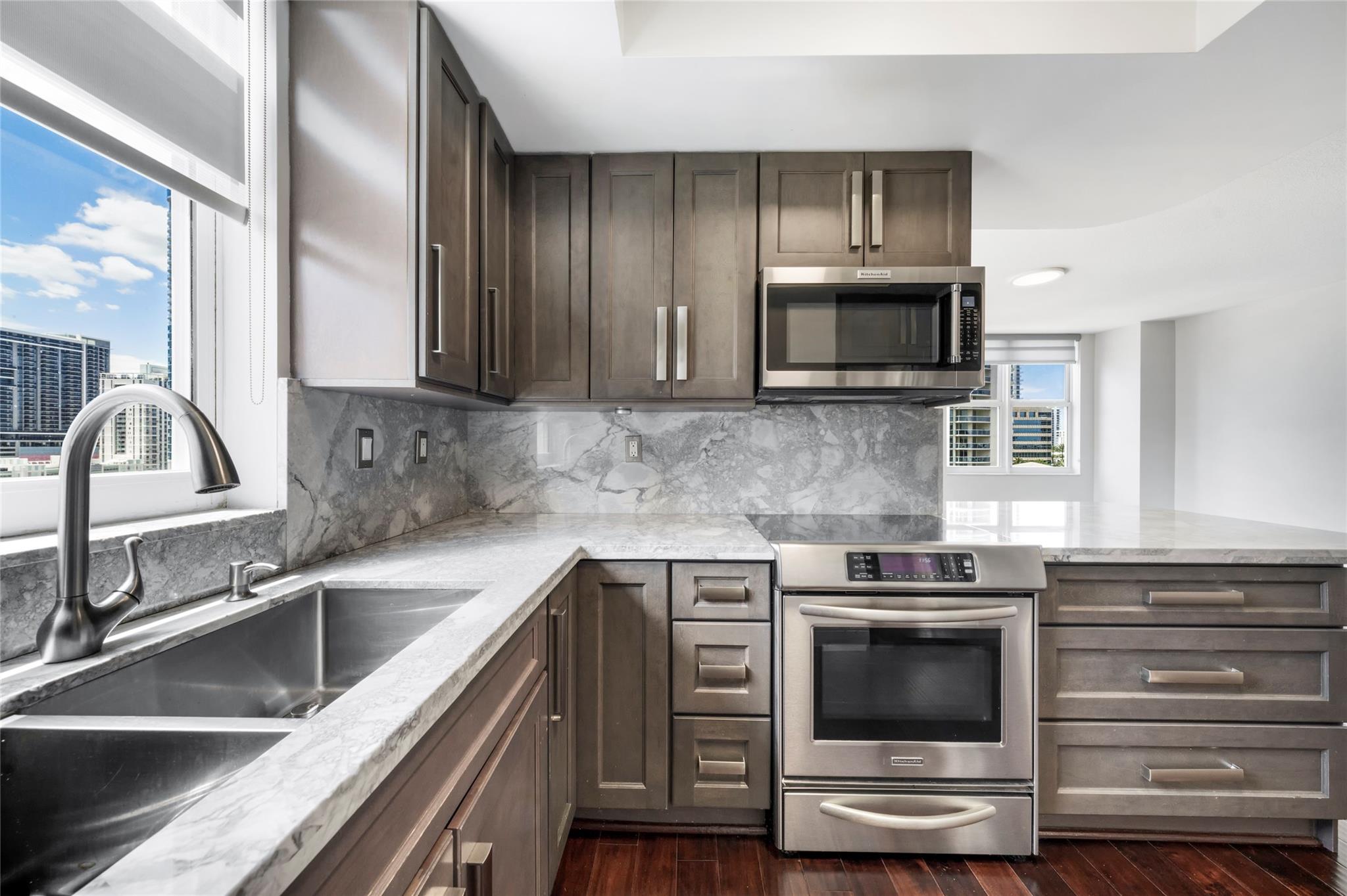 511 SE 5th Ave 1116