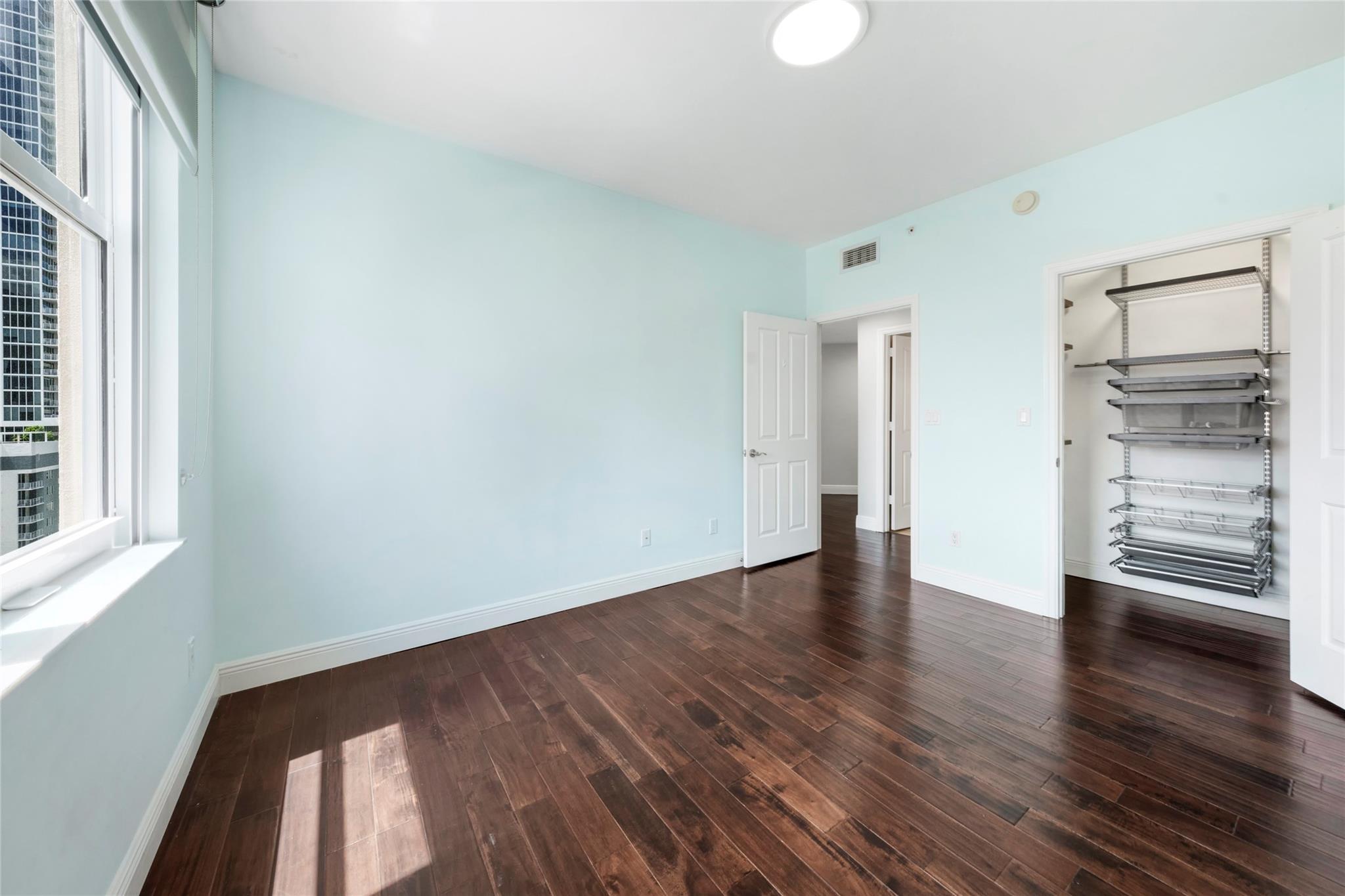 511 SE 5th Ave 1116
