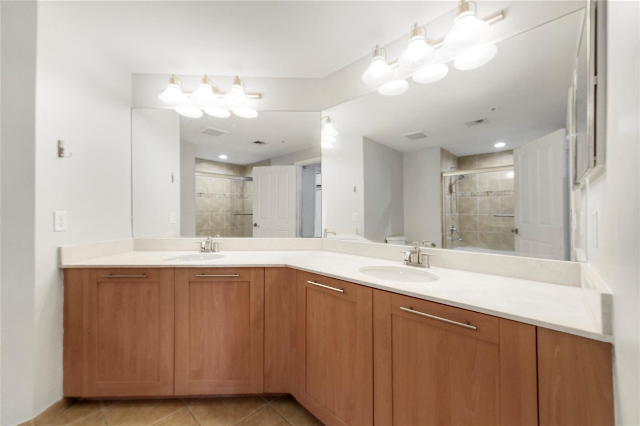 511 SE 5th Ave 1116