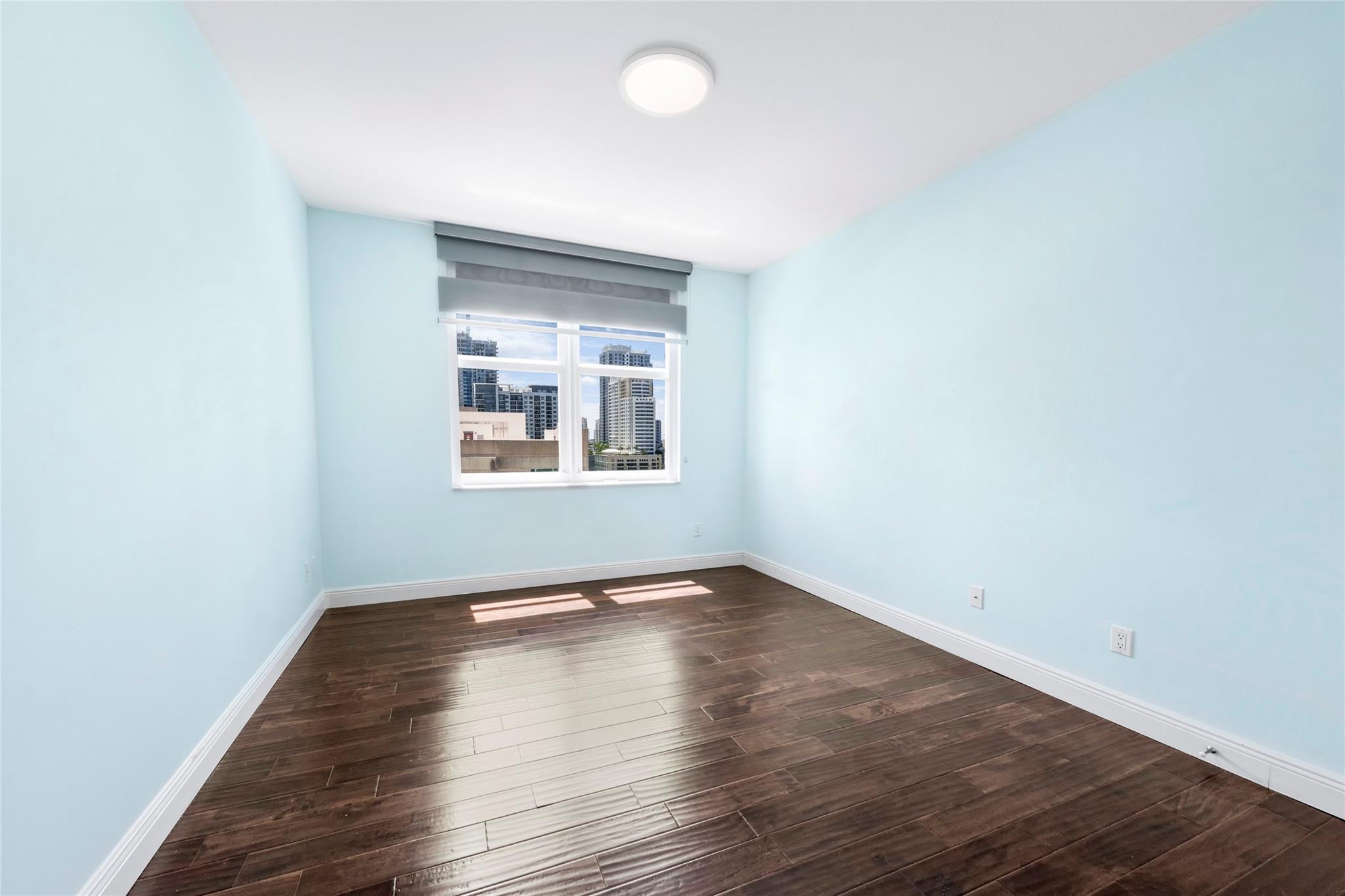 511 SE 5th Ave 1116