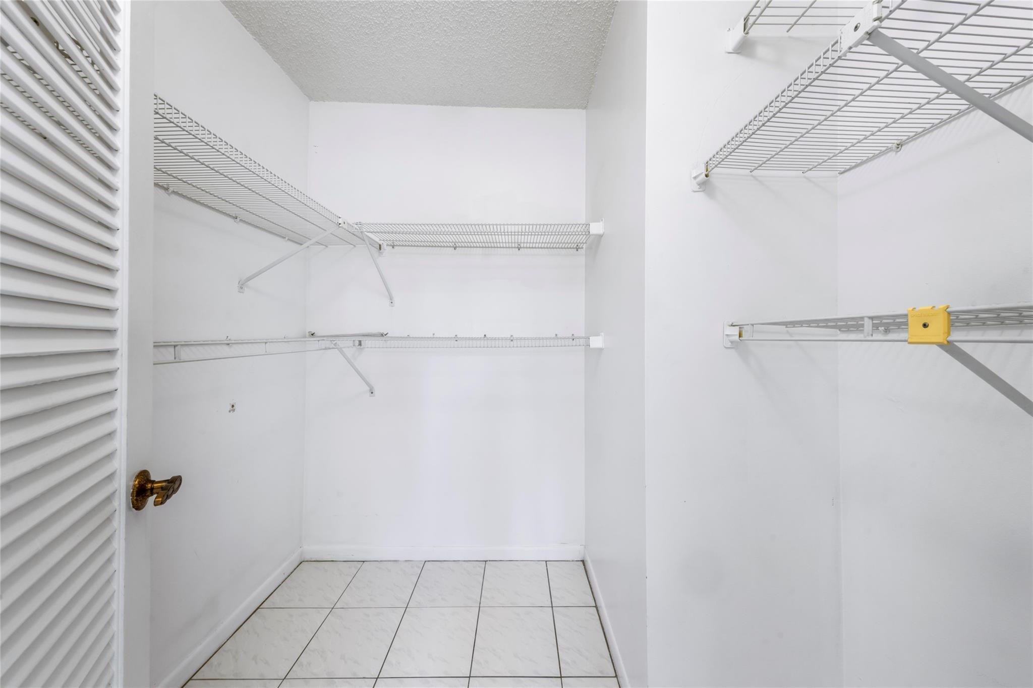 3150 W Rolling Hills Cir 210