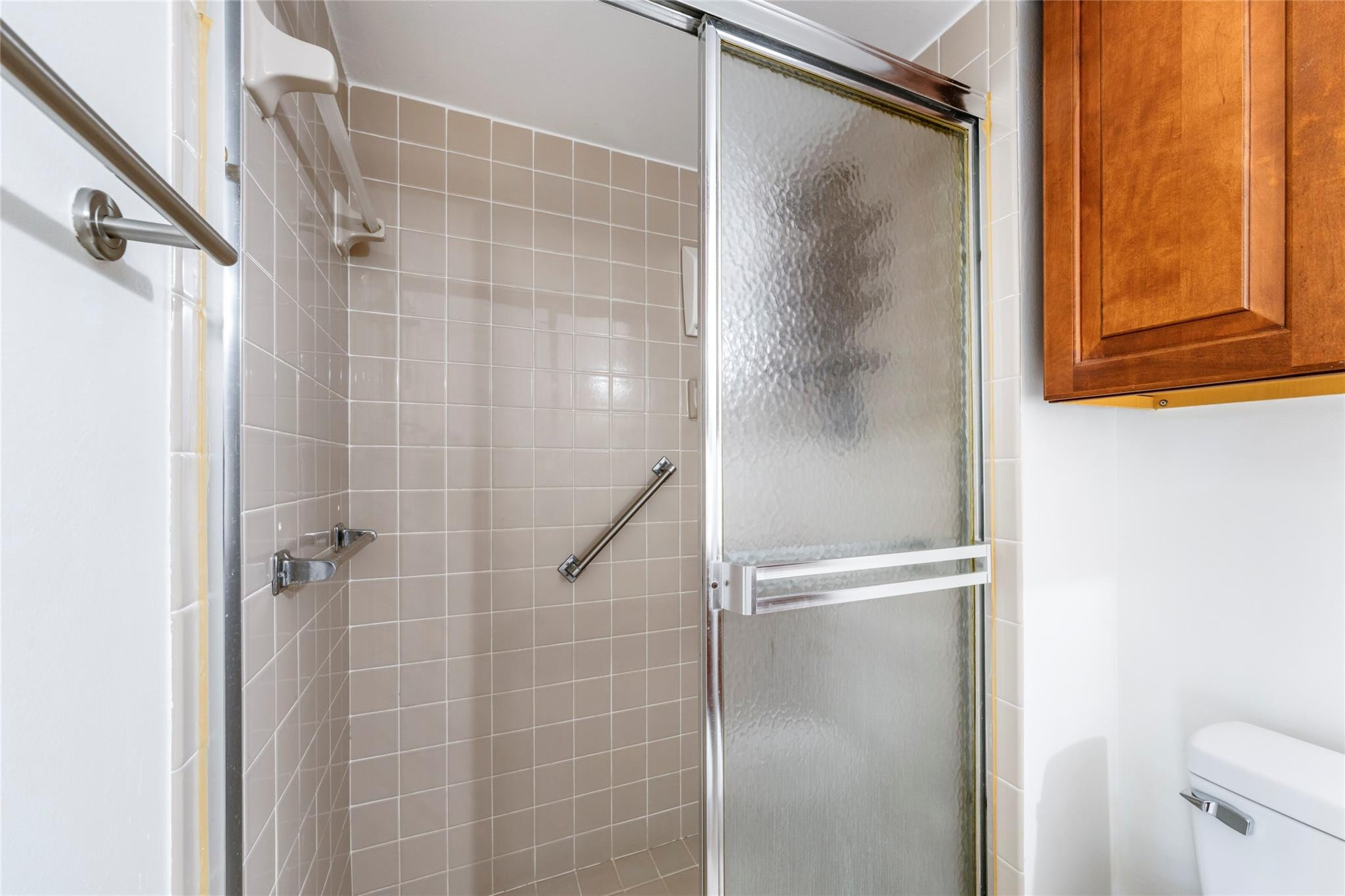 3150 W Rolling Hills Cir 210