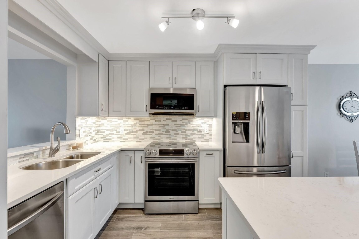 777 S Federal Highway O-201