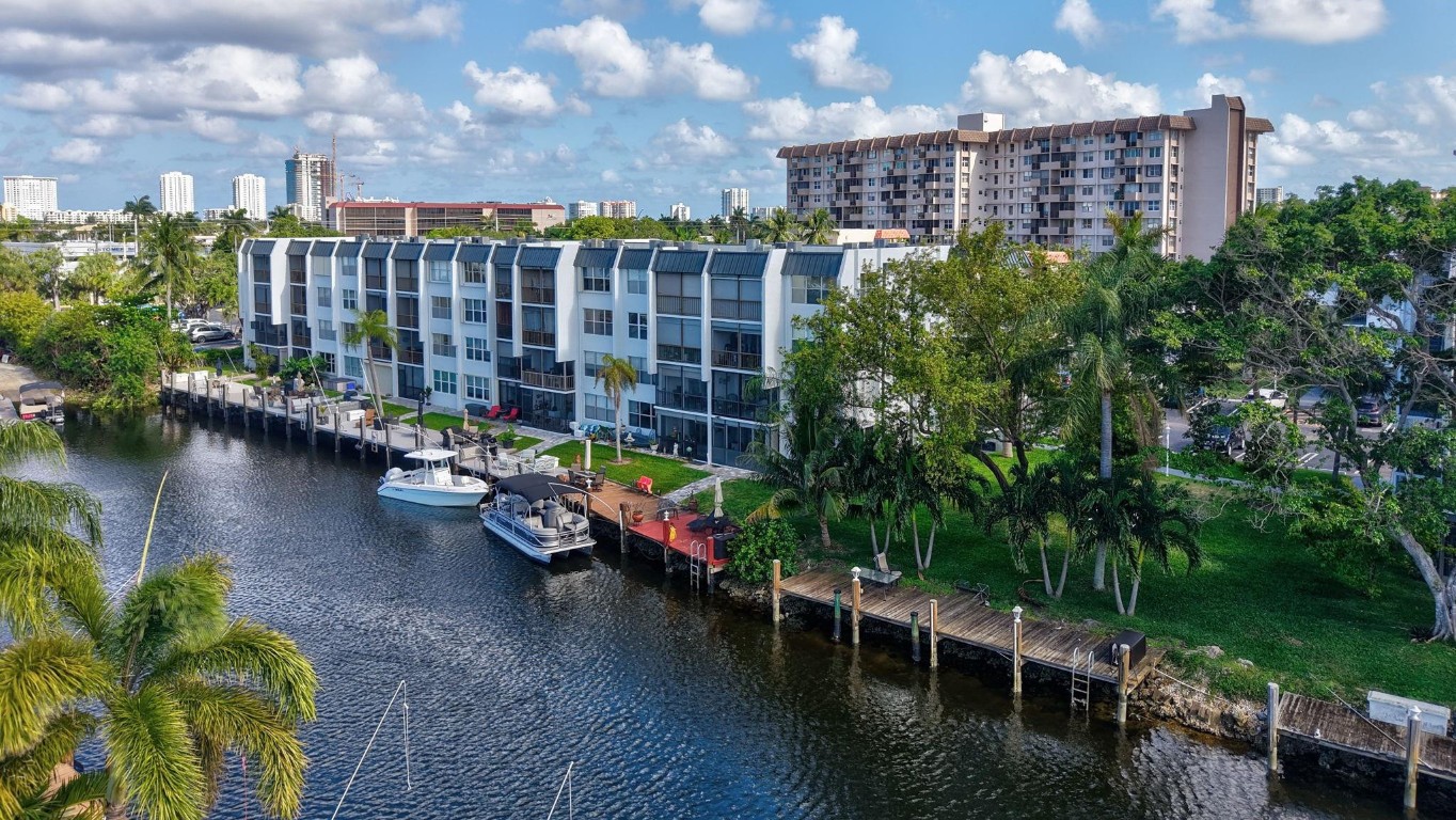 777 S Federal Highway O-201