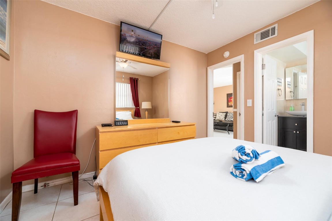 3225 NE 16th Street 19A