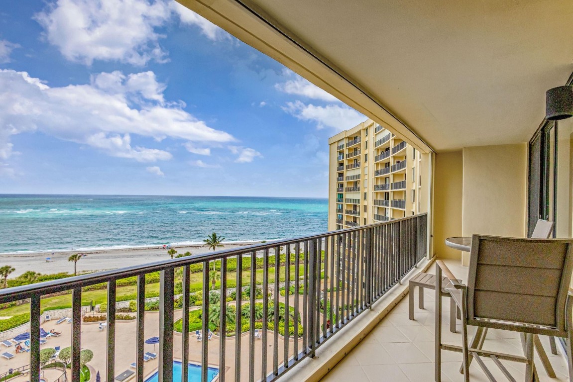 300 Ocean Trail Way 907