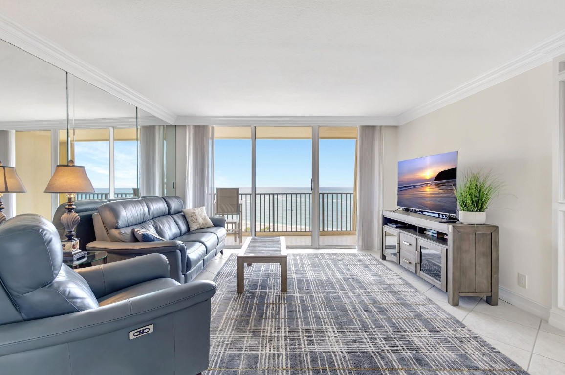 300 Ocean Trail Way 907