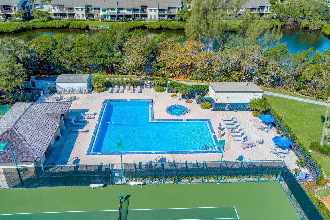 300 Ocean Trail Way 907