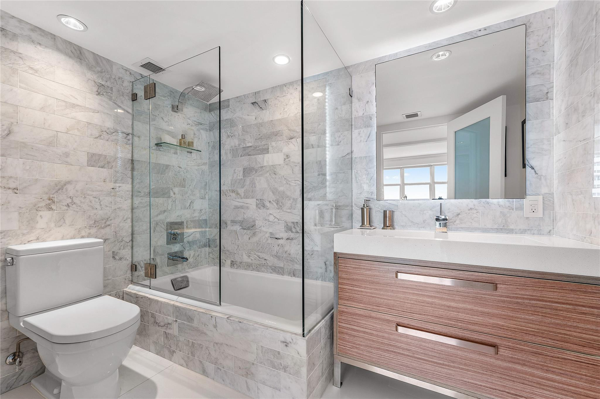 2000 S Ocean Dr 1209