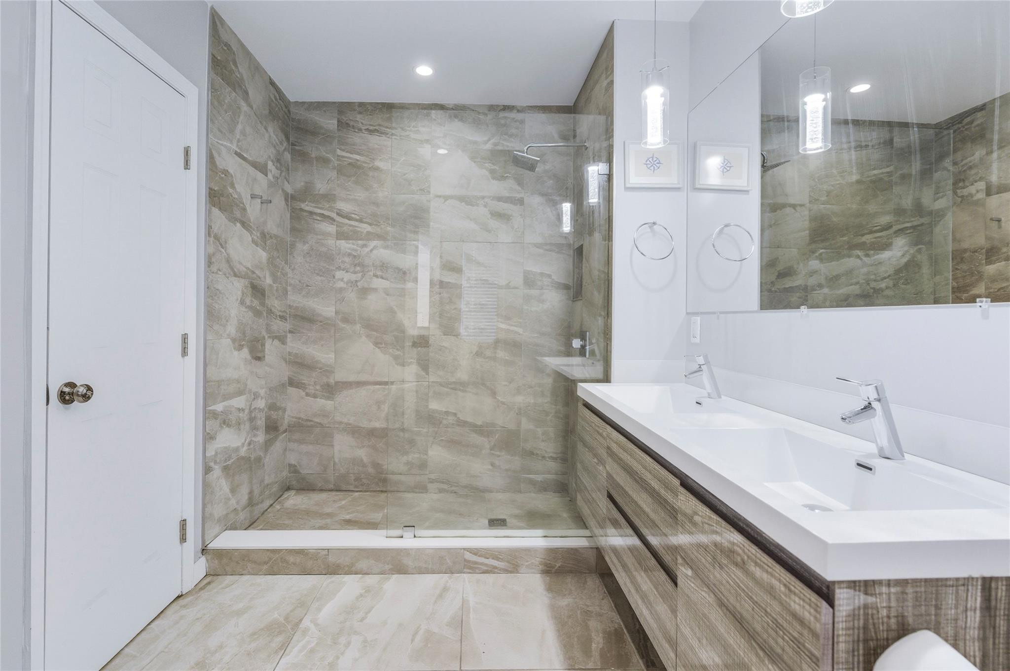 214 City View Dr