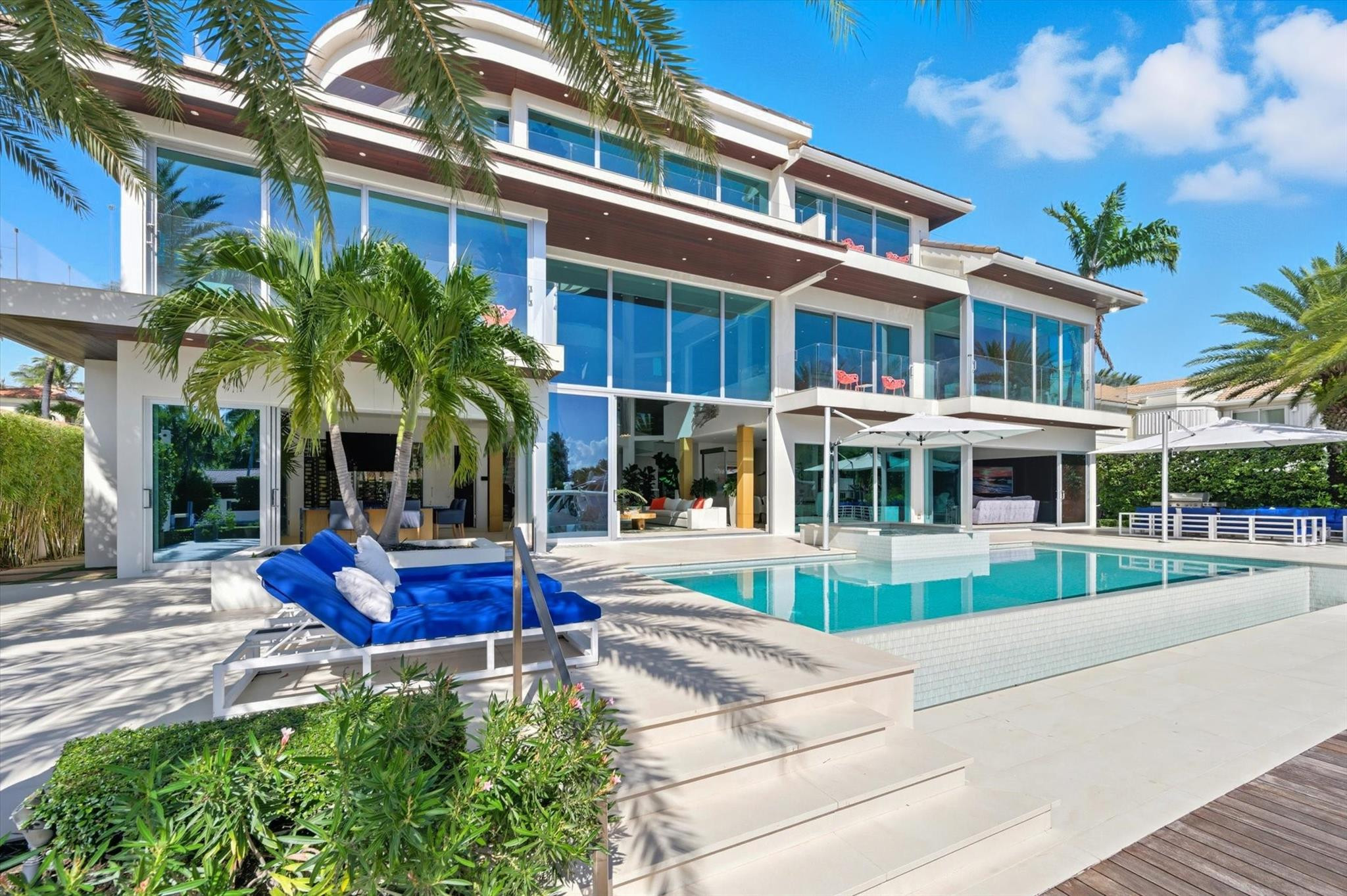 14 N Isla Bahia Dr