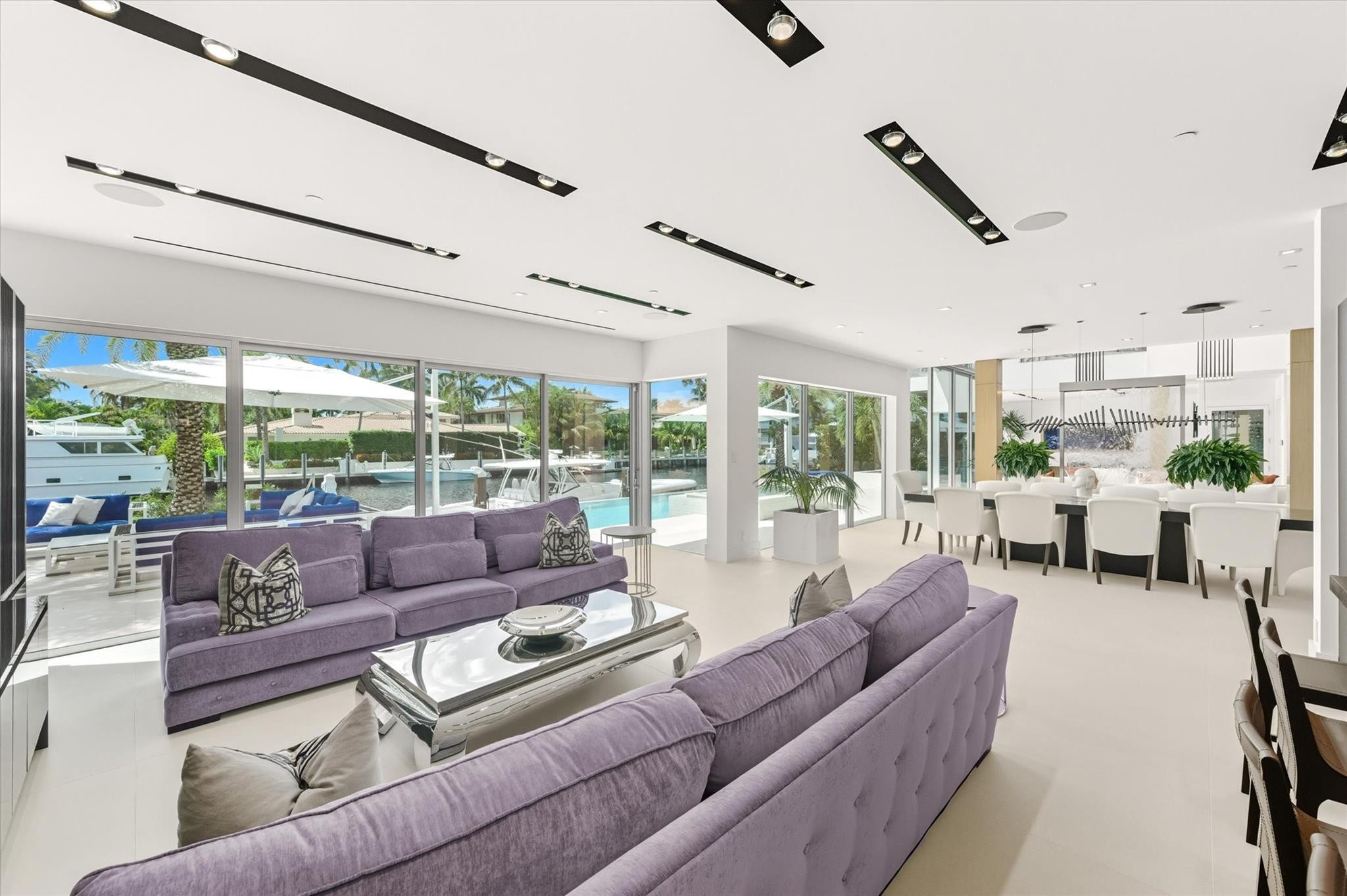 14 N Isla Bahia Dr