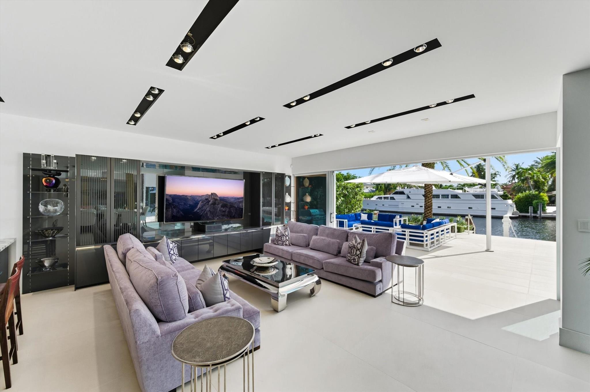 14 N Isla Bahia Dr