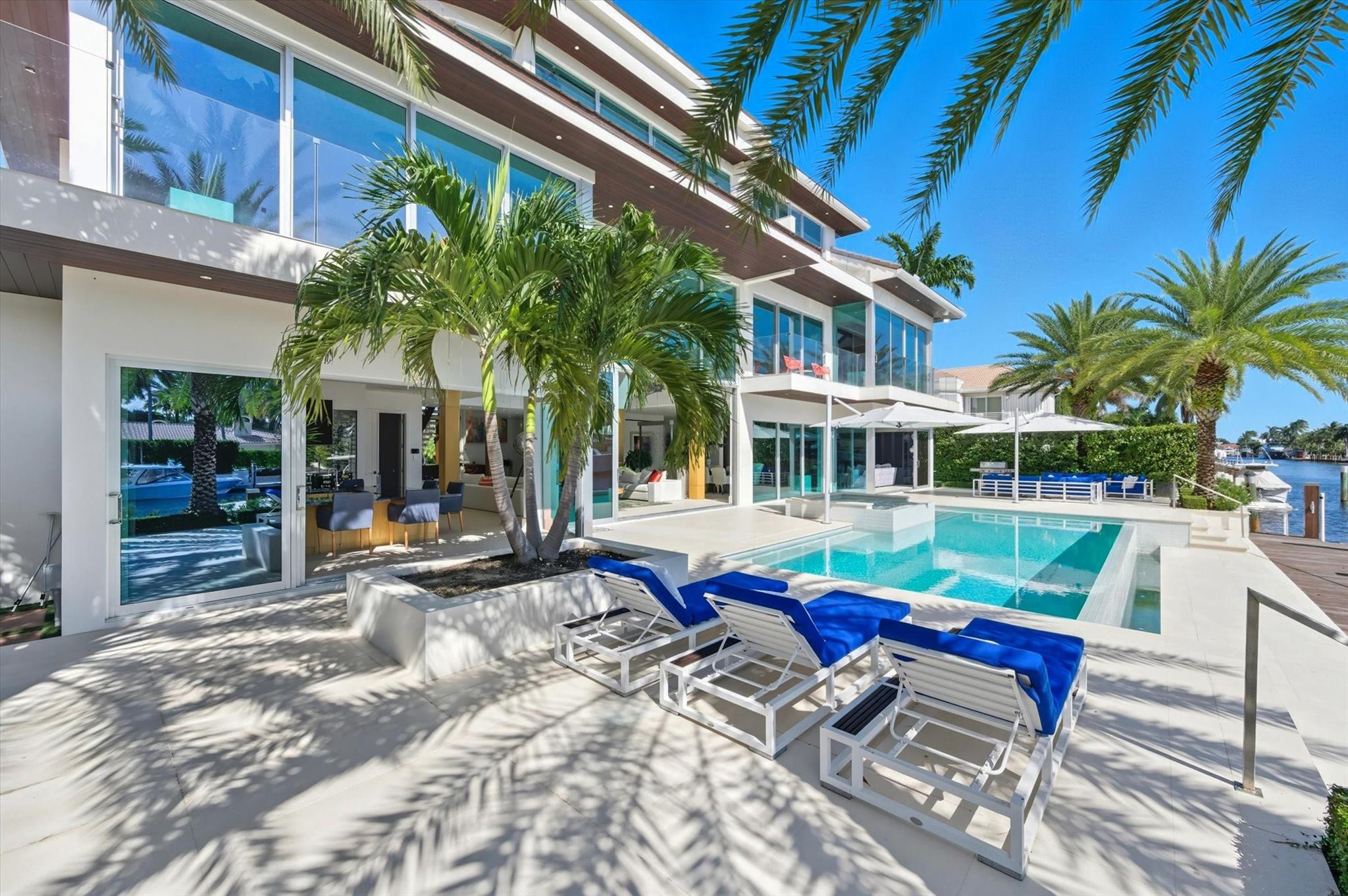 14 N Isla Bahia Dr