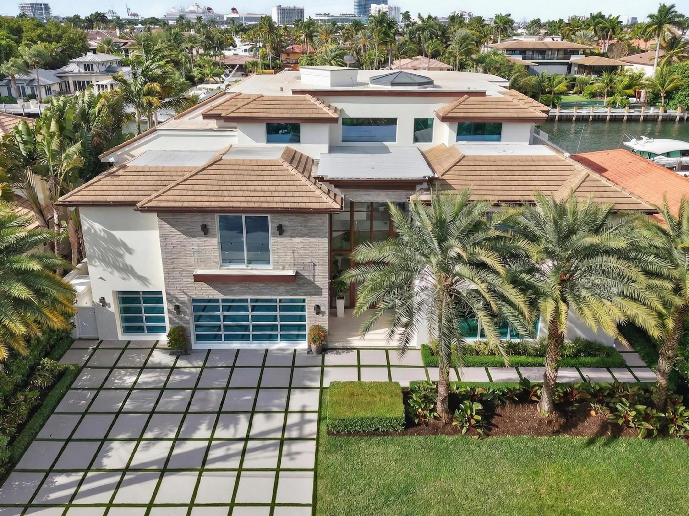 14 N Isla Bahia Dr