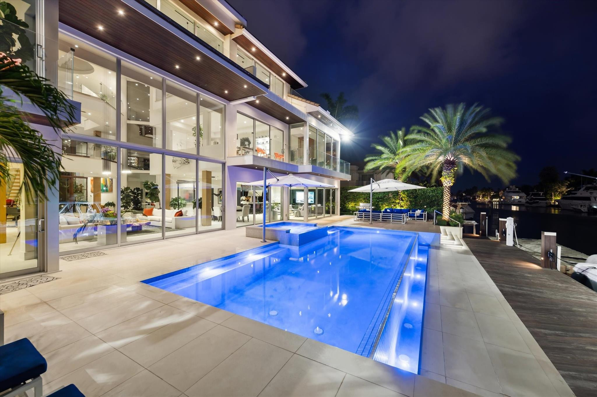 14 N Isla Bahia Dr