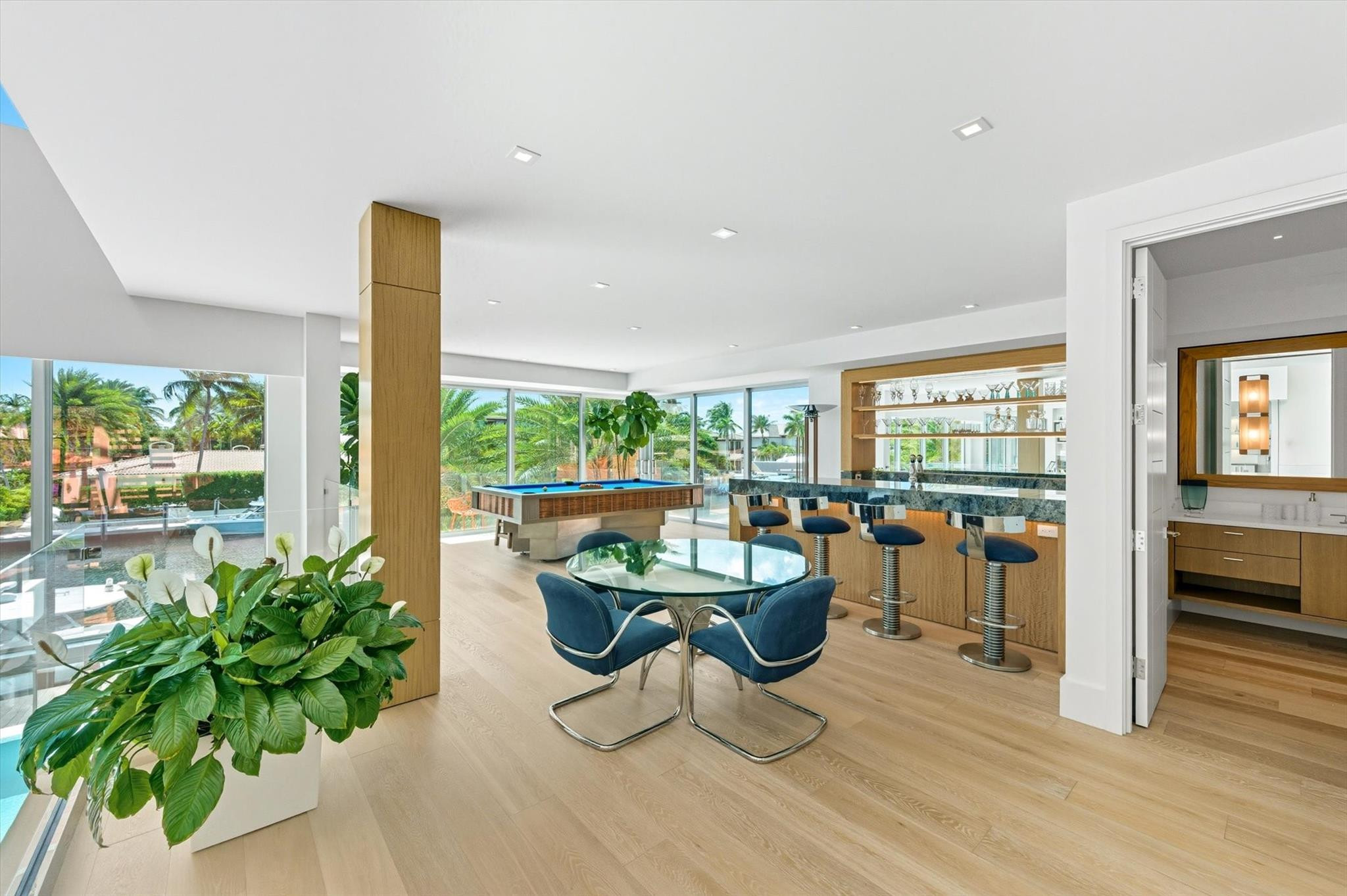14 N Isla Bahia Dr
