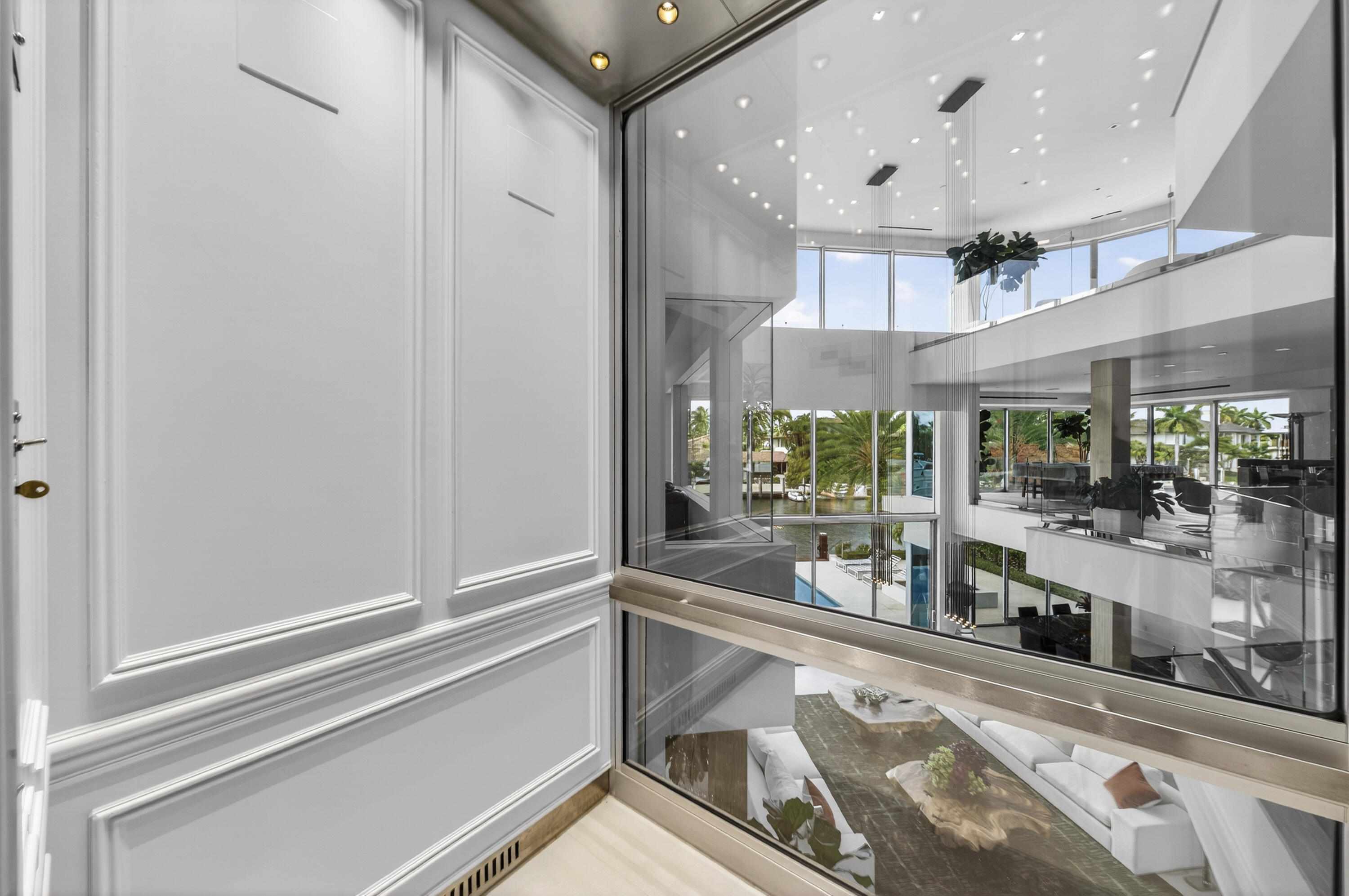 14 N Isla Bahia Dr