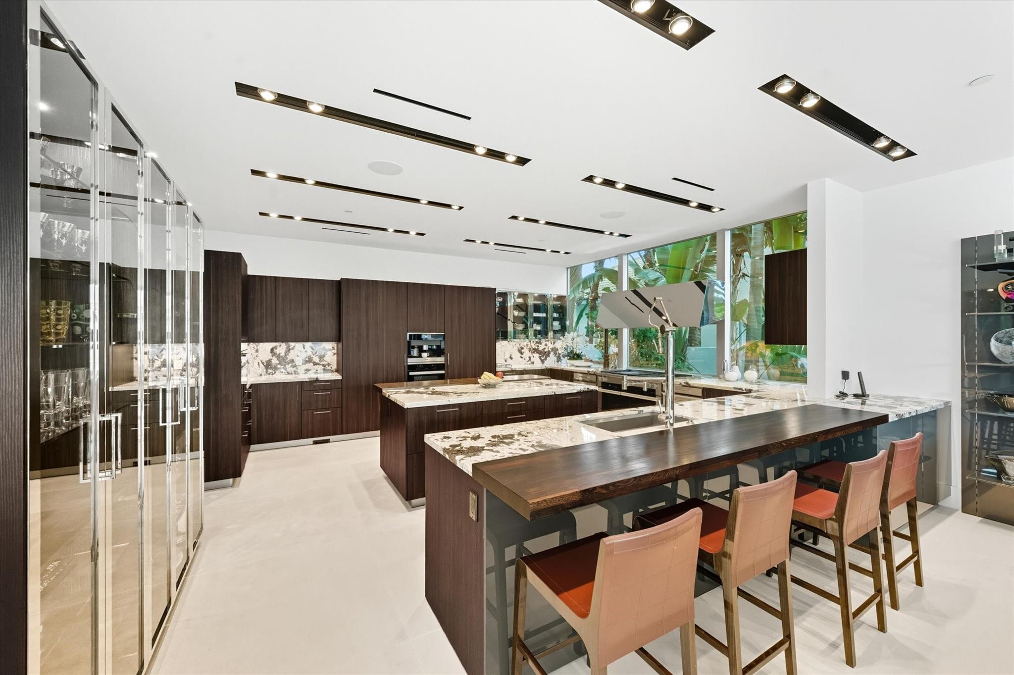 14 N Isla Bahia Dr