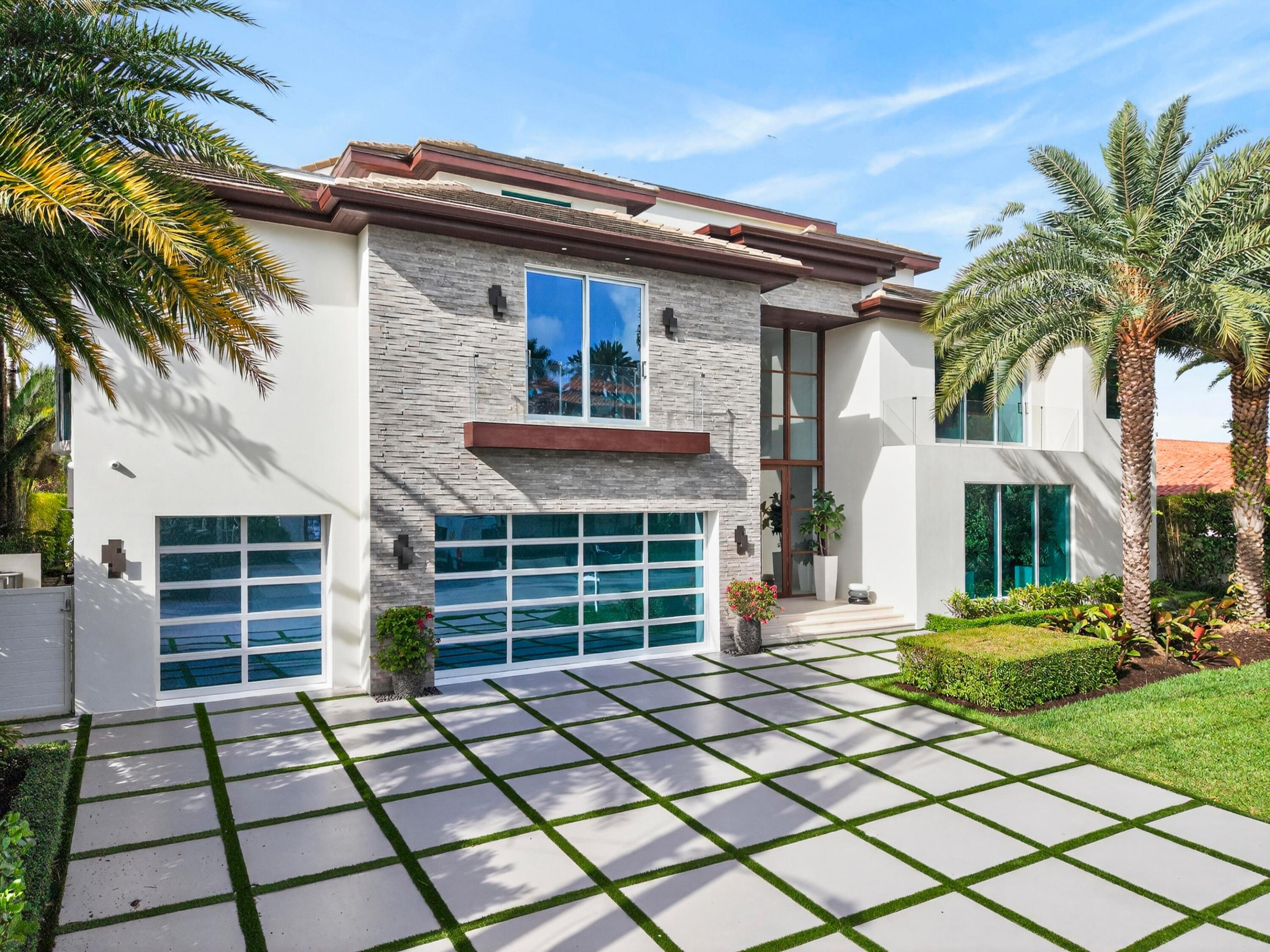 14 N Isla Bahia Dr