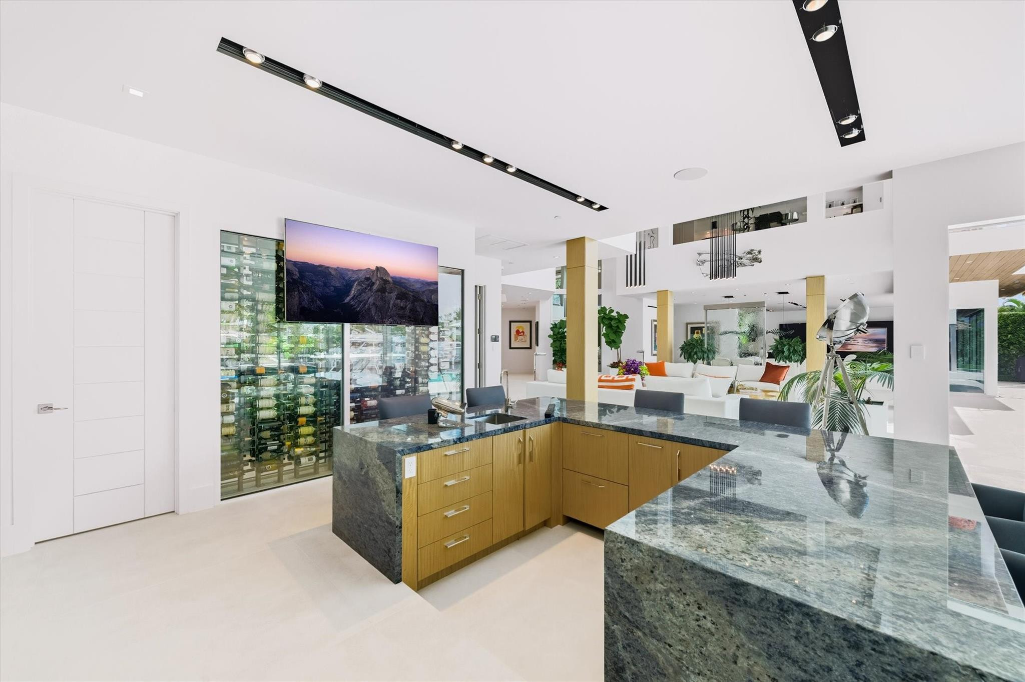 14 N Isla Bahia Dr