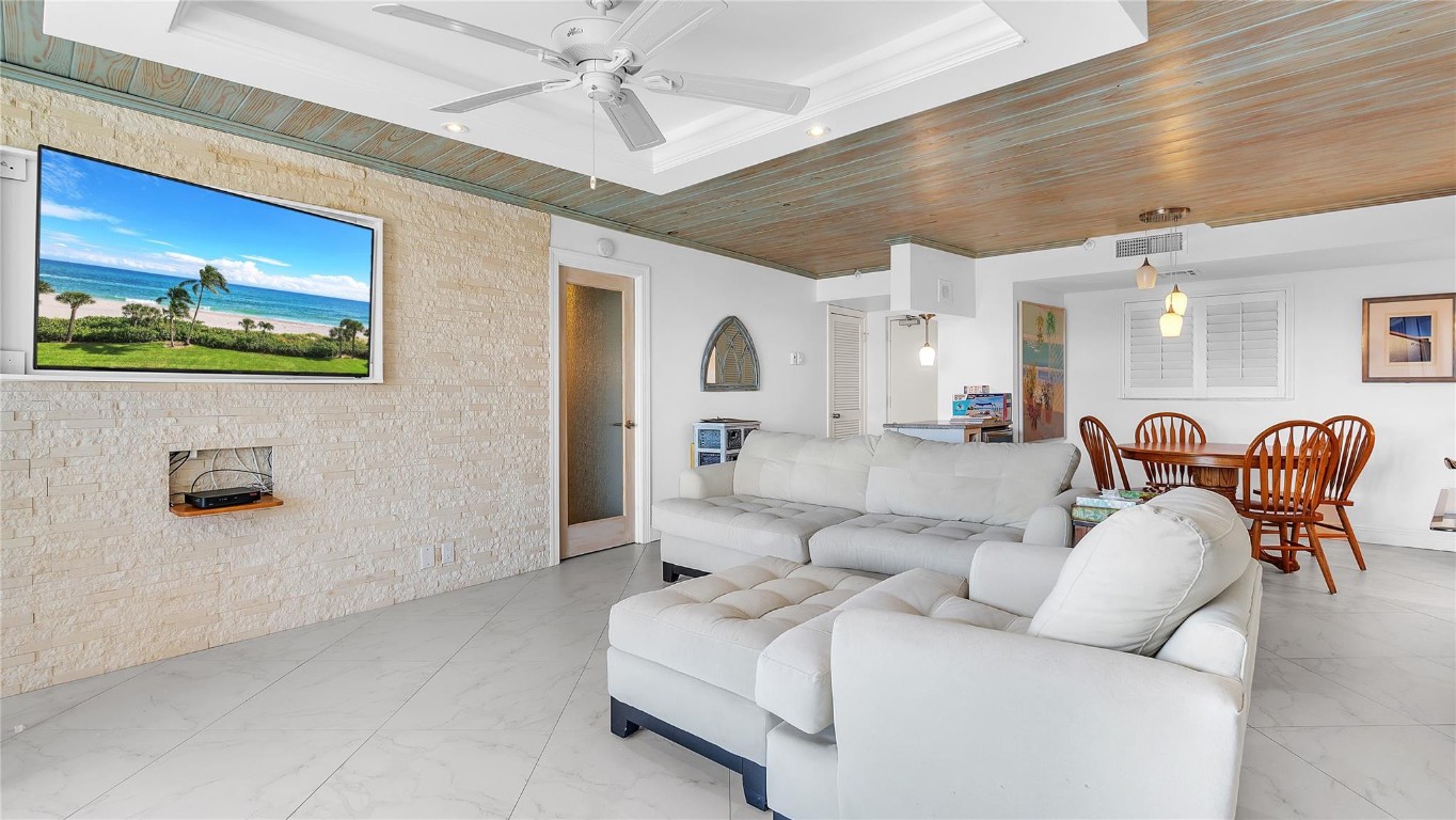 400 Ocean Trail Way 109