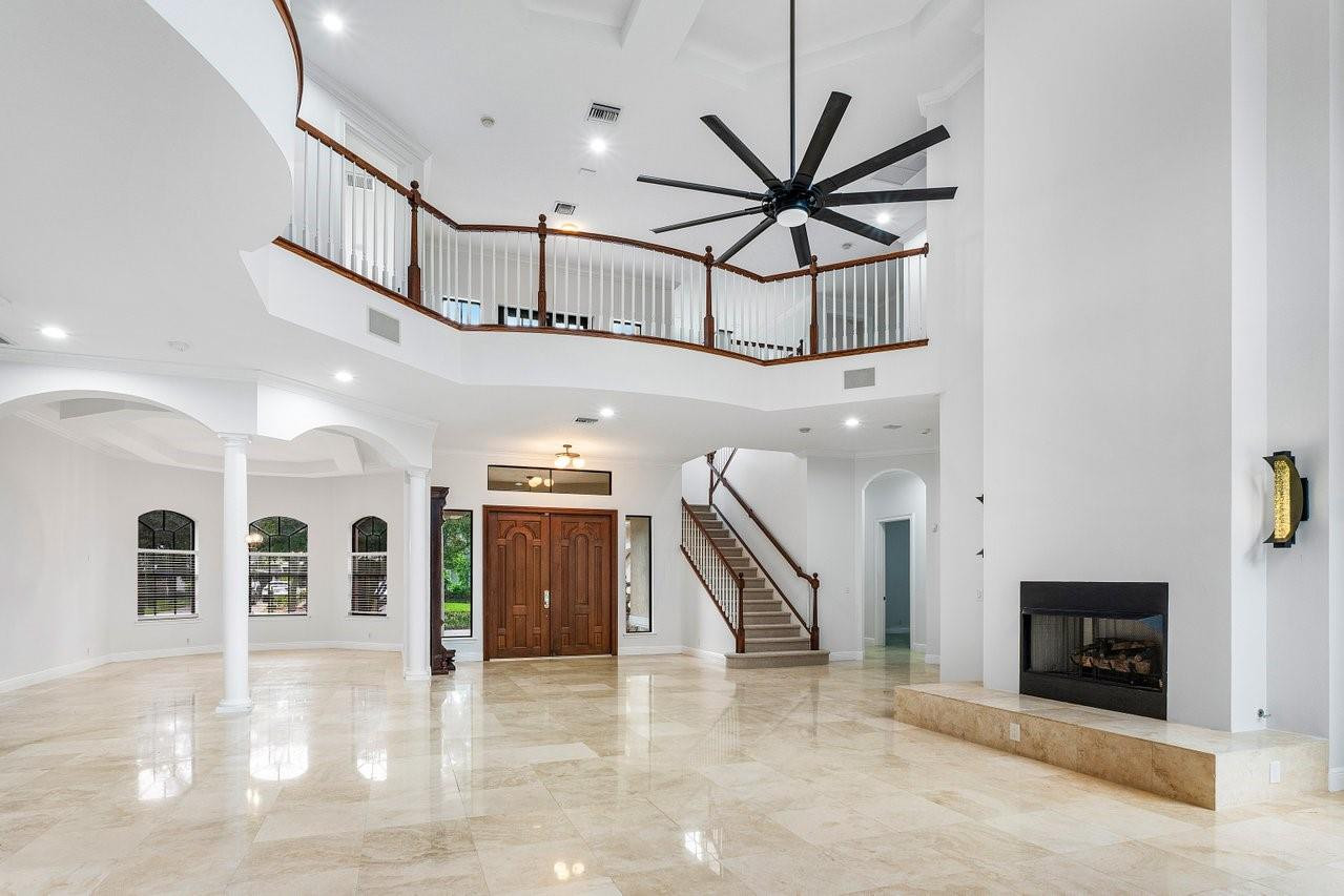 8971 Stone Pier Dr