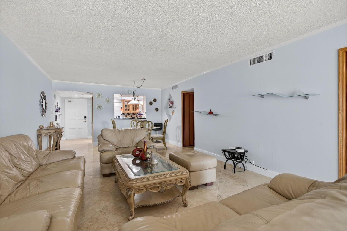 2671 S Course Dr 206