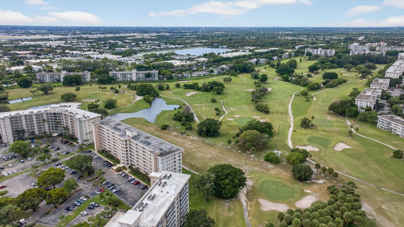 2671 S Course Dr 206