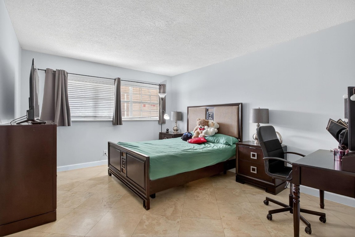 2671 S Course Dr 206