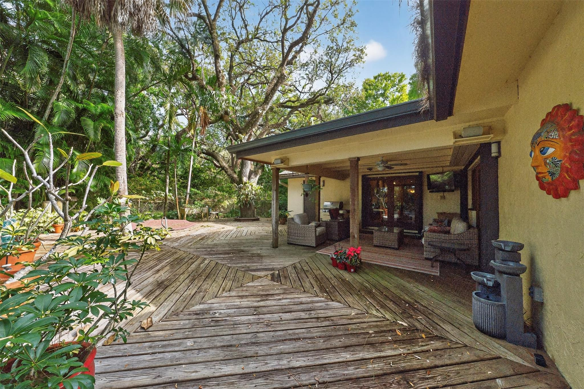 1711 SW 30th Pl
