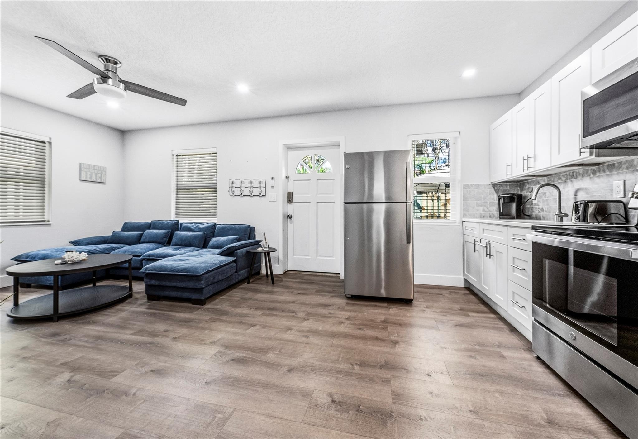 305 Hibiscus Ave