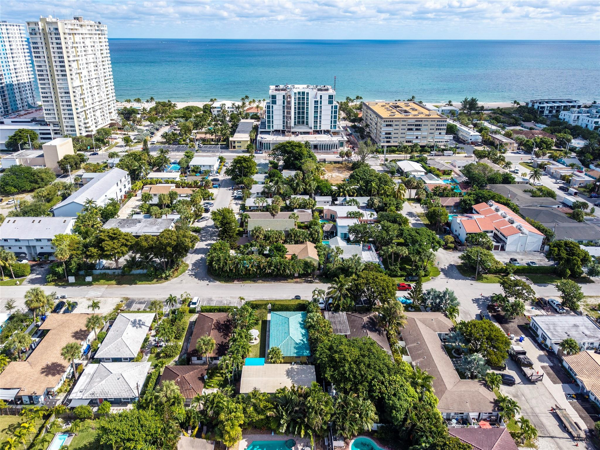 305 Hibiscus Ave
