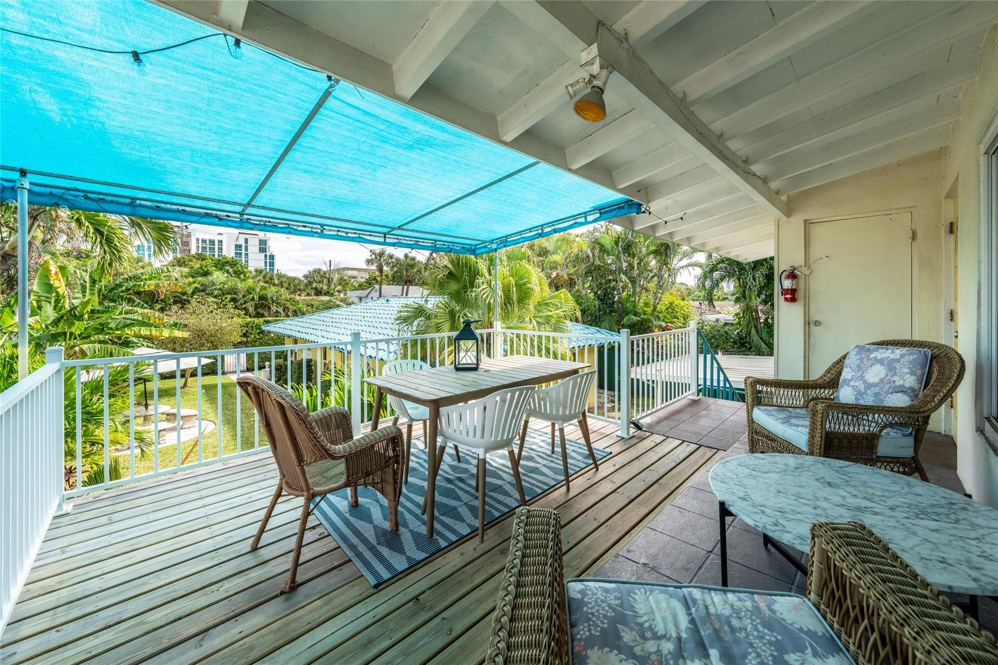 305 Hibiscus Ave