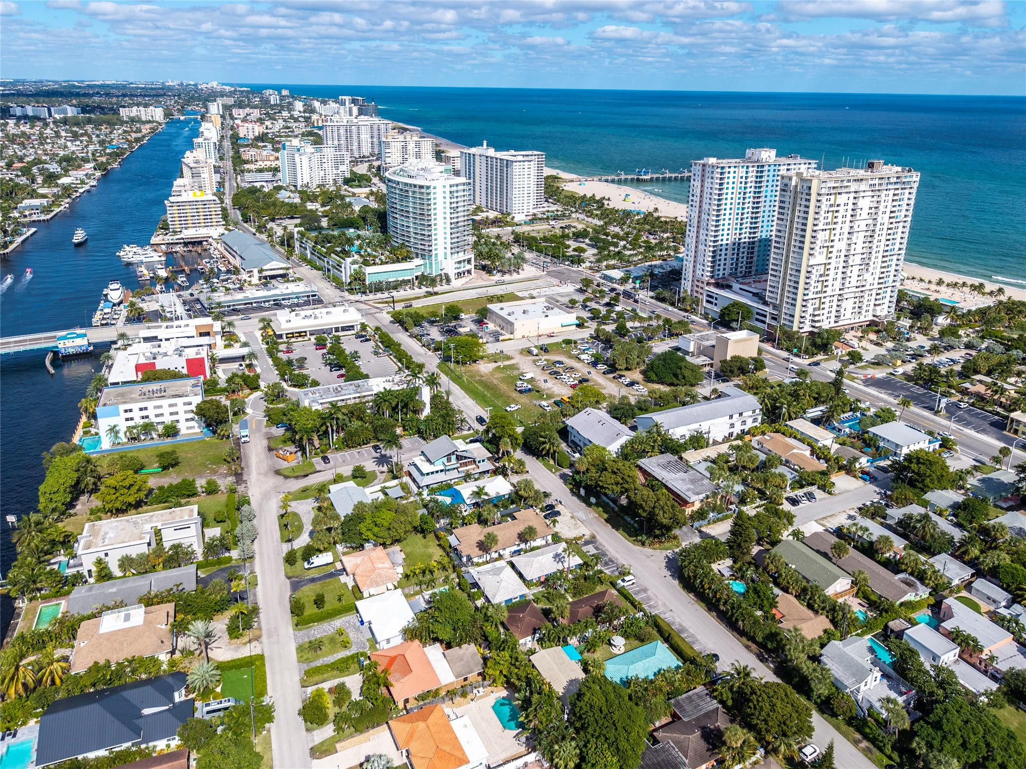 305 Hibiscus Ave