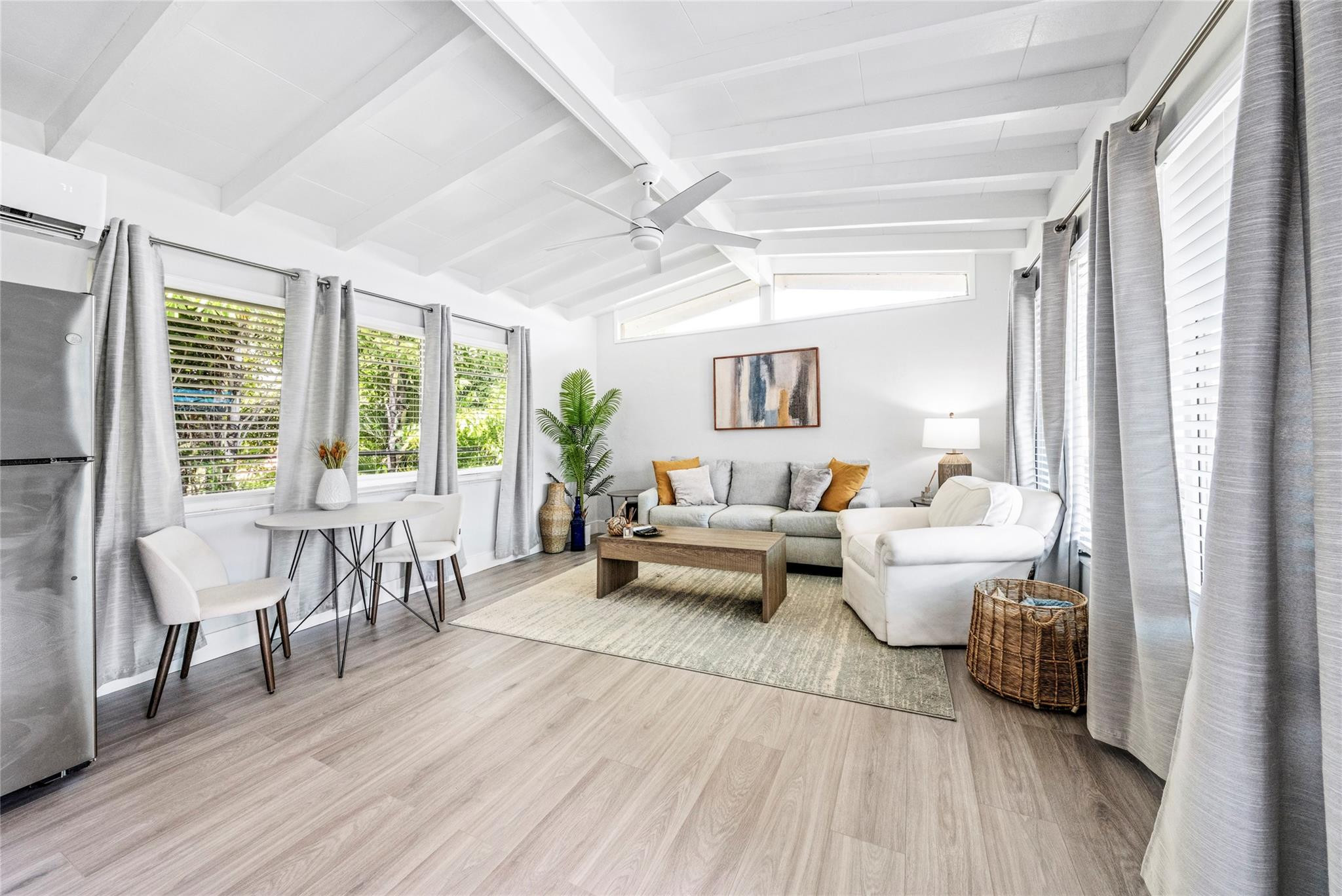 305 Hibiscus Ave