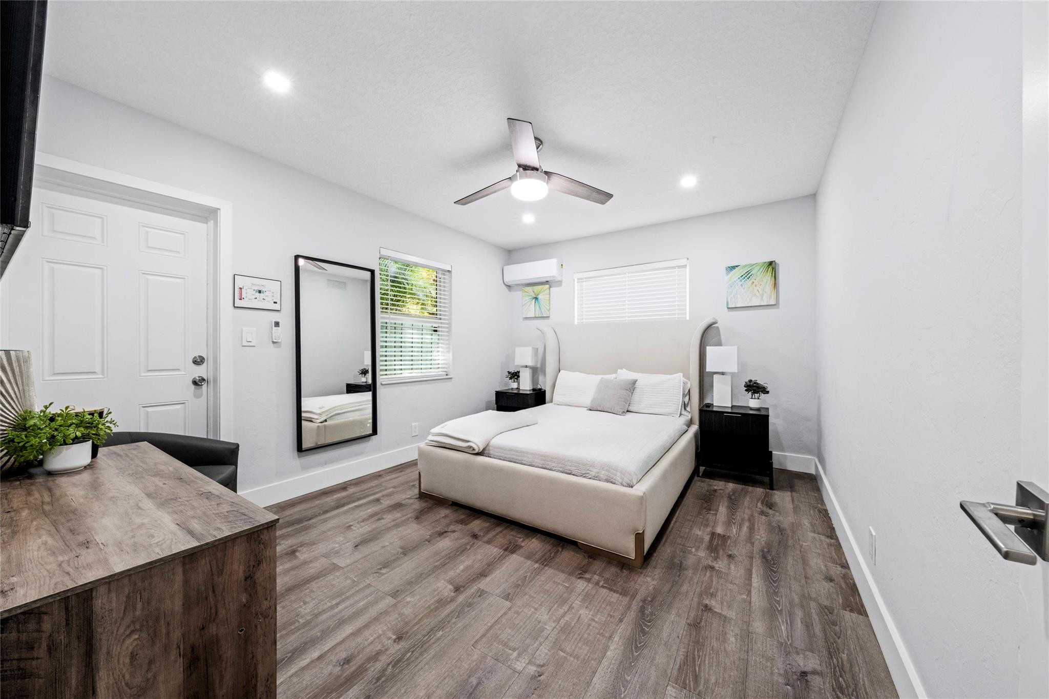 305 Hibiscus Ave