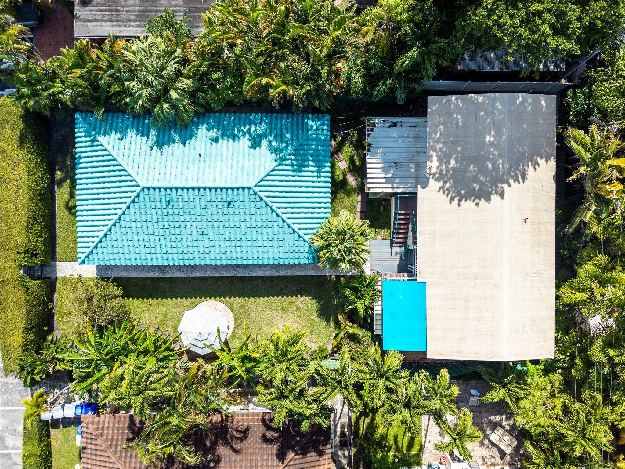 305 Hibiscus Ave
