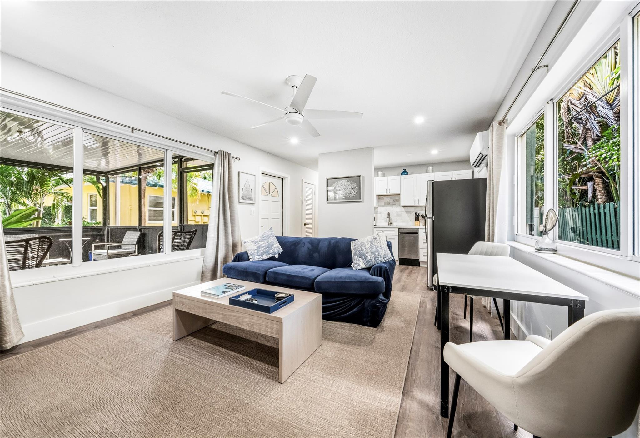 305 Hibiscus Ave