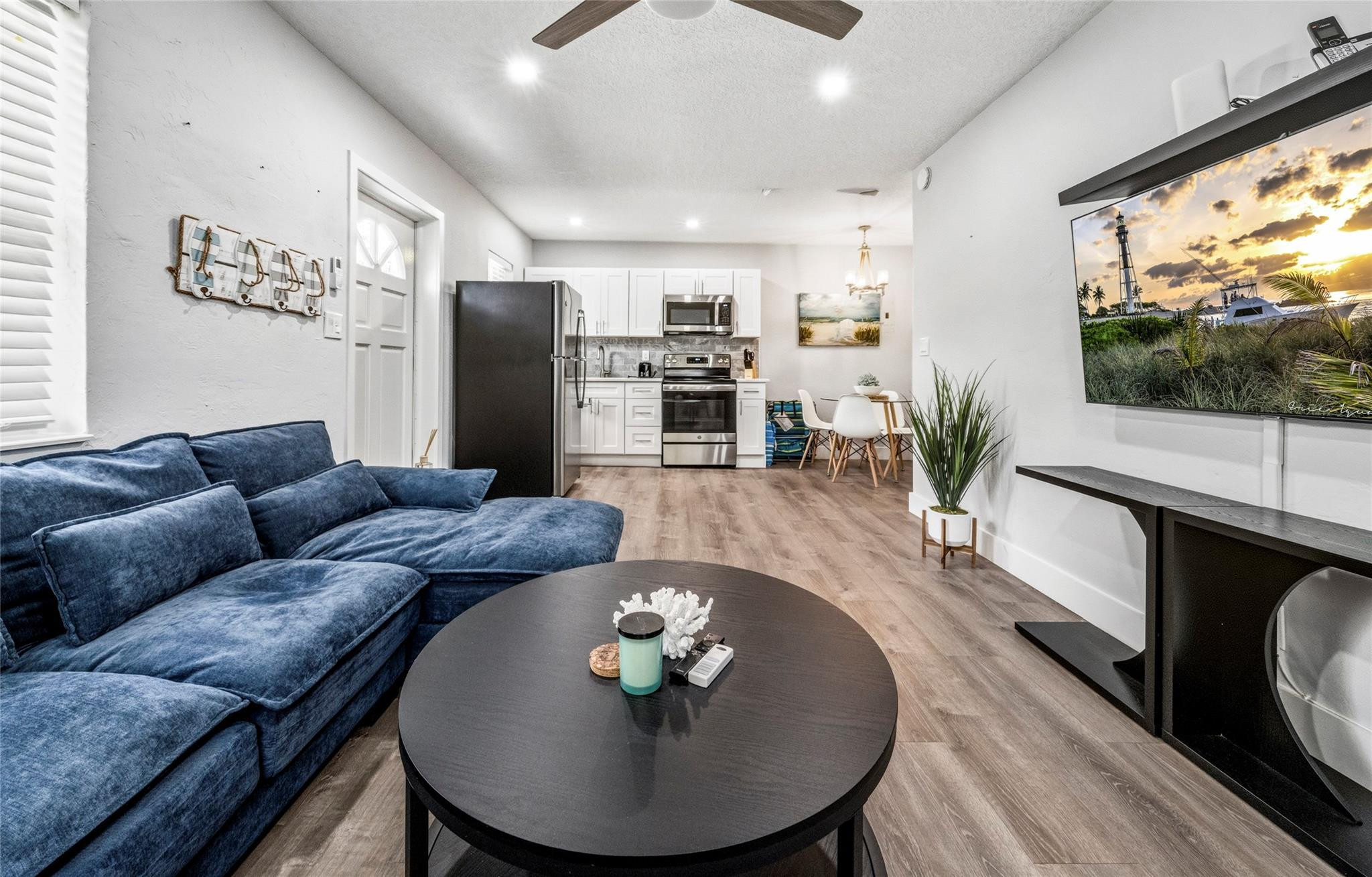 305 Hibiscus Ave
