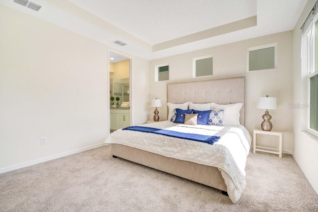 1858 TROPICAL PALMS CIRCLE